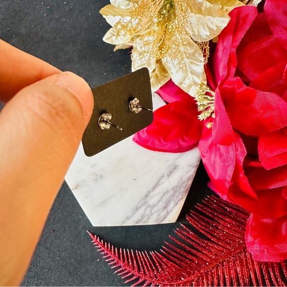 Christmas Tree Earrings Debbie cake stud - Picture 6 of 8